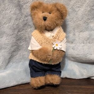 Charming Edmund T. Boyds Bear Collection Tan Teddy Bear with Flower